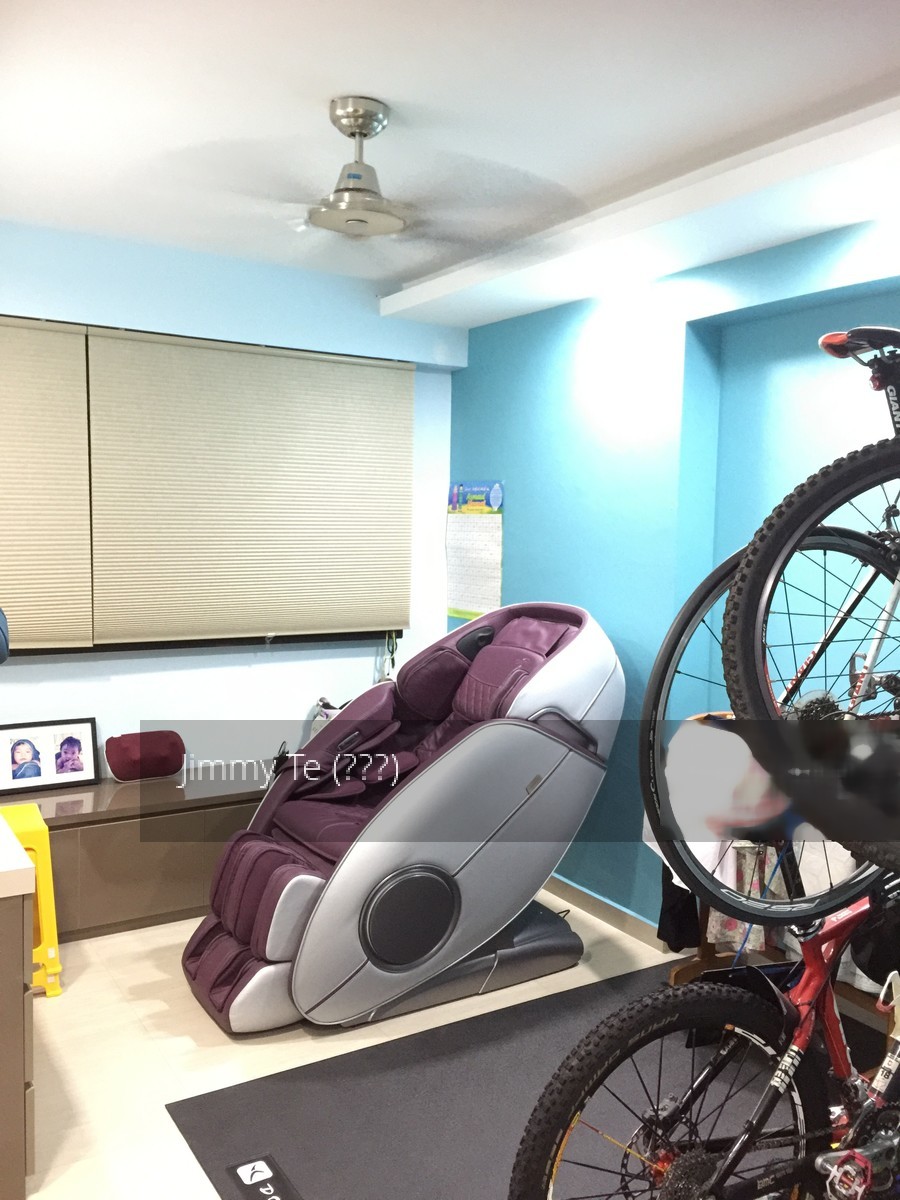 Yishun Street 31 thumbnail photo
